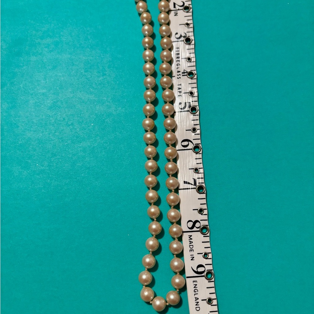 Signed Monet Cream Faux Pearl knotted Necklace.Timeless & Elegant - Picture 8 of 16